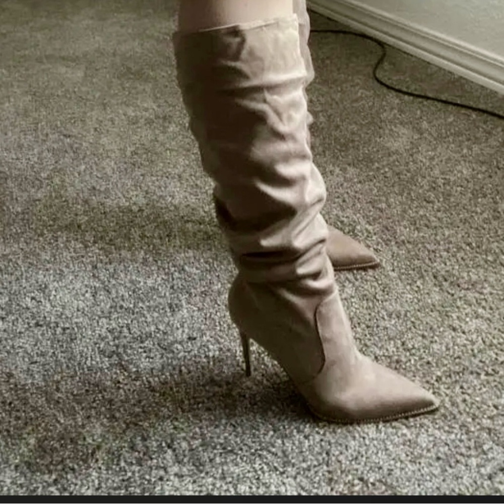 Slouchy Pointed-Toe High Heel Knee Boots - Tan - Picture 12 of 12